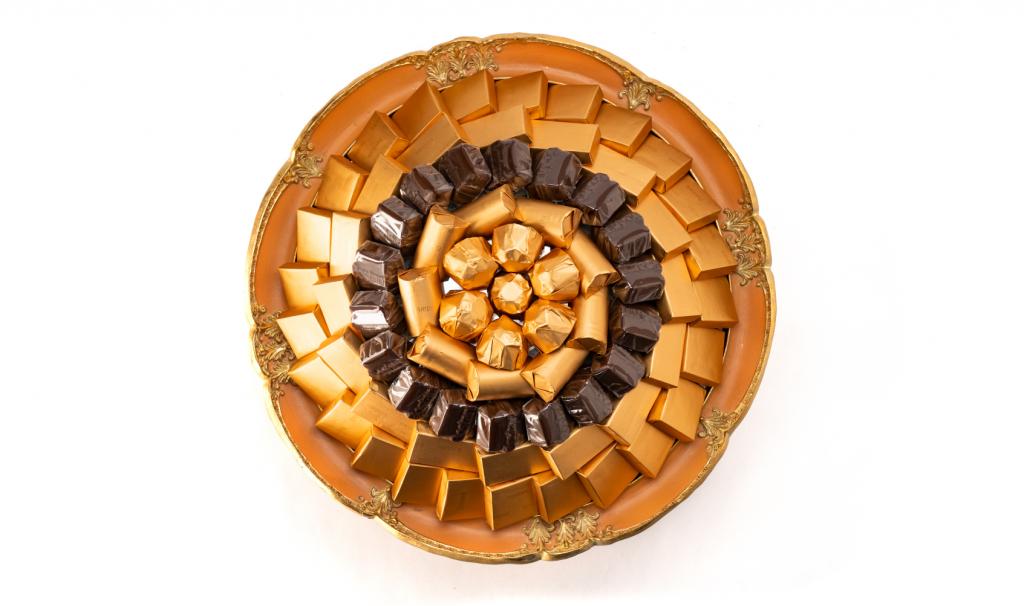 Mix Wood Chocolate Tray Small Gold