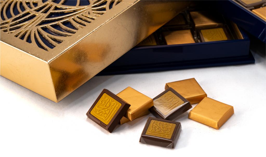 Dark Blue Golden With 50 pcs Congratulations Chocolate Box